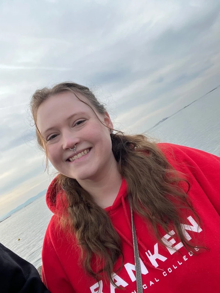 Headshot of Erin Vinas Layne